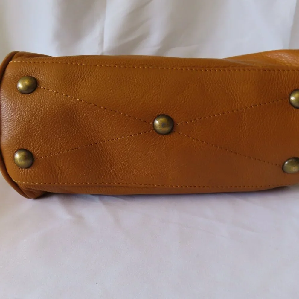 Wanderers Bordeaux Handbag - Picture 10 of 13